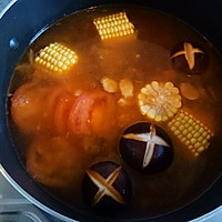 5:Simmer hardy ingredients first—they build the broth