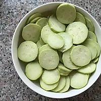 1:Soak Eggplant to Reduce Bitterness