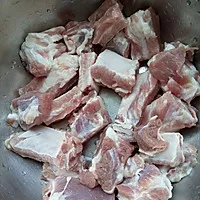 1:Rinse and pat dry the ribs