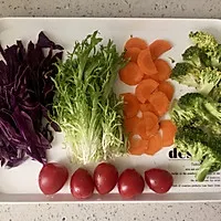 1:Wash and dry all vegetables thoroughly