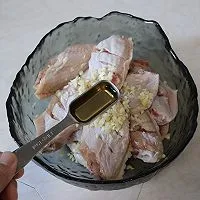 2:Mix the marinade and coat the wings