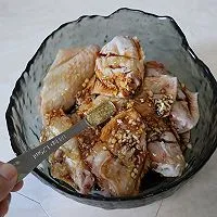 2:Mix the marinade and coat the wings