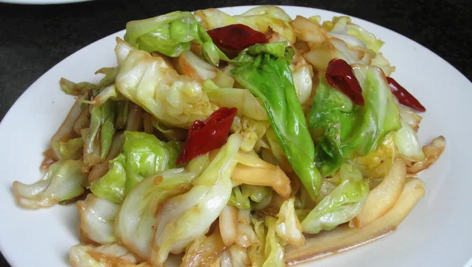 Stir Fried Hand Torn Cabbage Recipe (手撕包菜)