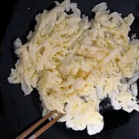 3:Scramble the eggs just until set