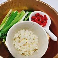 2:Prepare aromatics and sauce