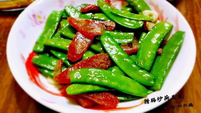 Chinese-Style Sausage and Snow Pea Stir-Fry (Quick 15-Minute Dinner)