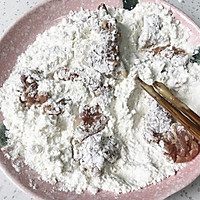 2:Coat the pork in egg and flour for a light crust