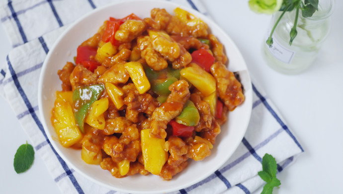 Sweet and Sour Pork with Pineapple Recipe (菠萝咕咾肉)