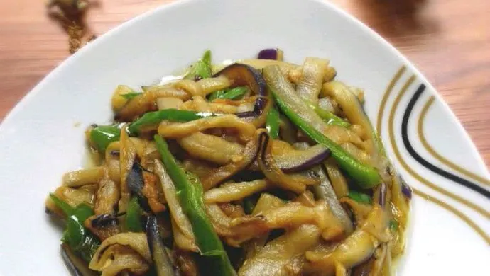 Stir Fried Eggplant with Green Bell Peppers (青椒炒茄子)