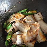 5:Return the pork and mix everything together