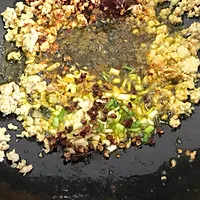 3:Bloom the doubanjiang and aromatics