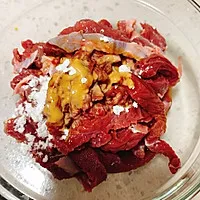 1:Slice the beef against the grain and marinate while prepping everything else