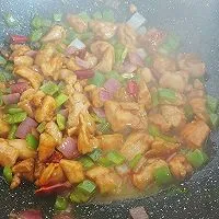 5:Finish with dried chilies and optional dark soy