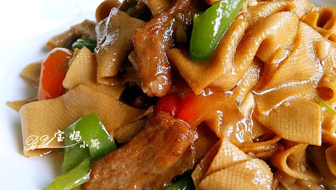 Savory Tofu Skin and Ground Pork Stir-Fry with Green Peppers