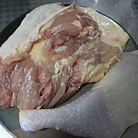 1:Remove bones from whole chicken legs