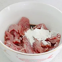 1:Slice and marinate the beef