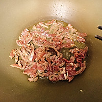 3:Sear the beef fast in a hot pan—don’t crowd it