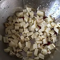 6:Stir-fry the lotus root
