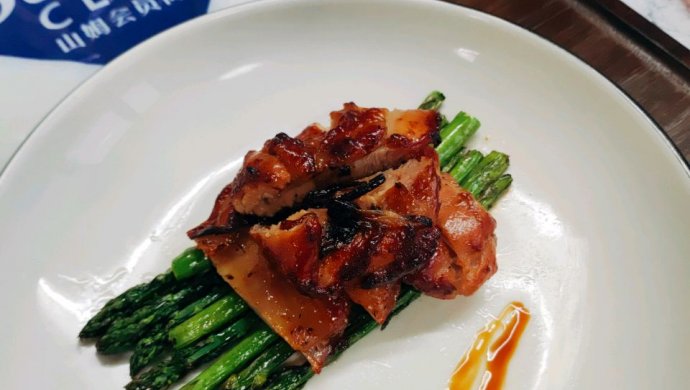 Roasted Basil Chicken Thighs Recipe (芦笋烤鸡腿)