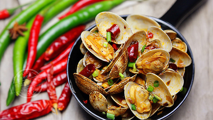 Spicy Sautéed Clams with Chili and Aromatics Recipe (辣炒花蛤)