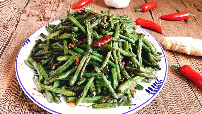 Dry-Fried Green Beans Recipe (干煸豆角)