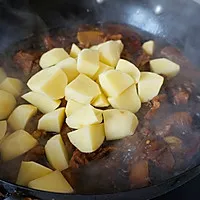 6:Add potatoes and finish cooking