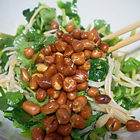 7:Top with cooled peanuts just before serving